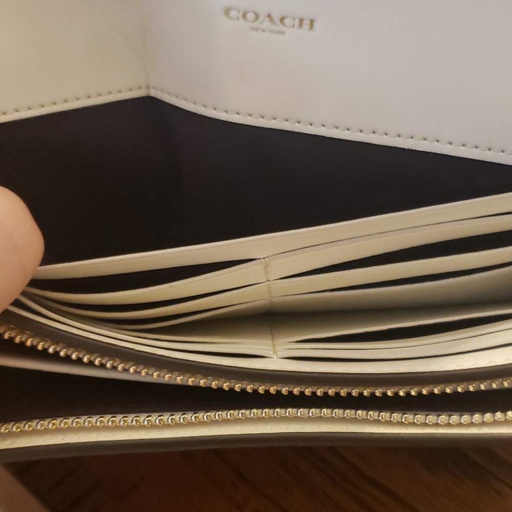 Brand new coach wallet - Picture 5 of 7